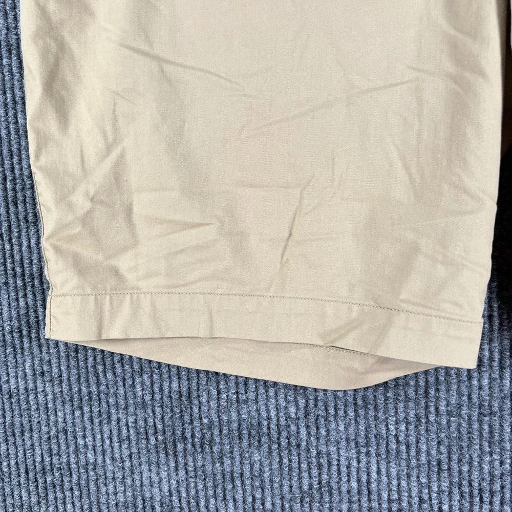 Nike Golf Shorts Mens Size 40 Beige Chino Dri Fit Casual Outdoor Lightweight